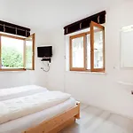 Lovely Chalet In Mayrhofen With Private Garden * مايرهوفن