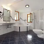 Lovely Chalet In With Private Garden Mayrhofen