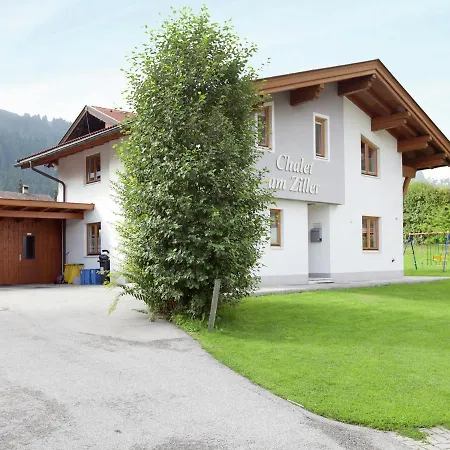 Lovely Chalet In Mayrhofen With Private Garden Ferienhaus *