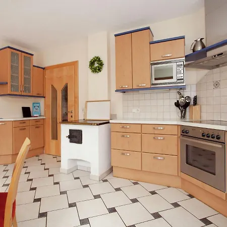 Vakantiehuis Lovely Chalet In With Private Garden *