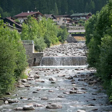 Lovely Chalet In Mayrhofen With Private Garden Ferienhaus
